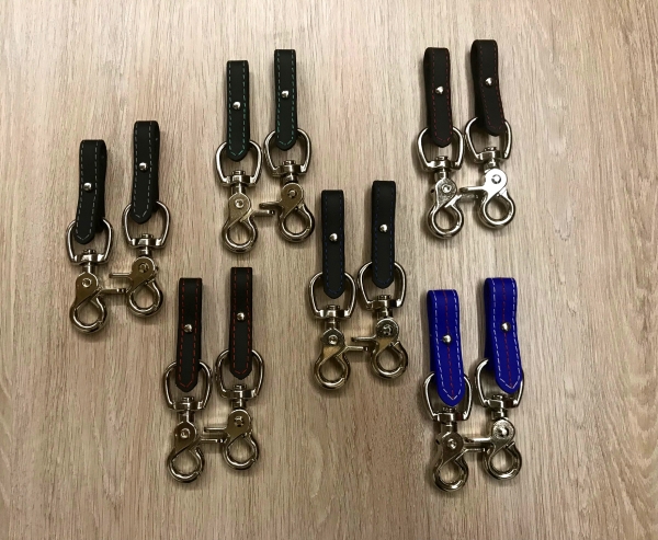 Steigbügelhalter mit Ziernaht